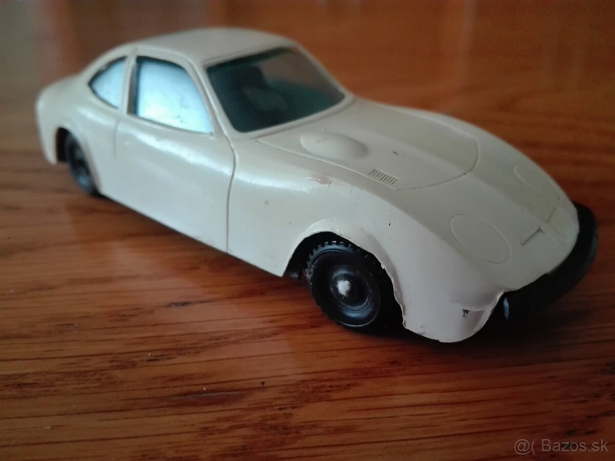 Opel GT 1:43 Stara hračka W. Germany