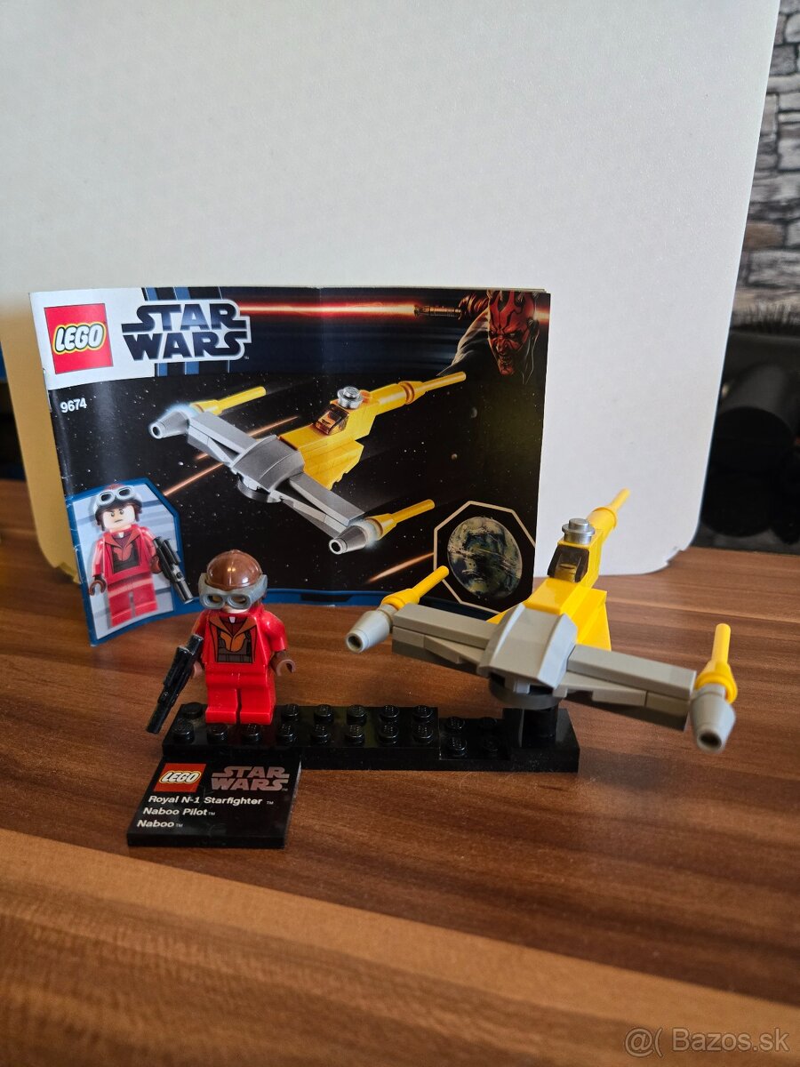 LEGO Star Wars Naboo Starfighter & Naboo