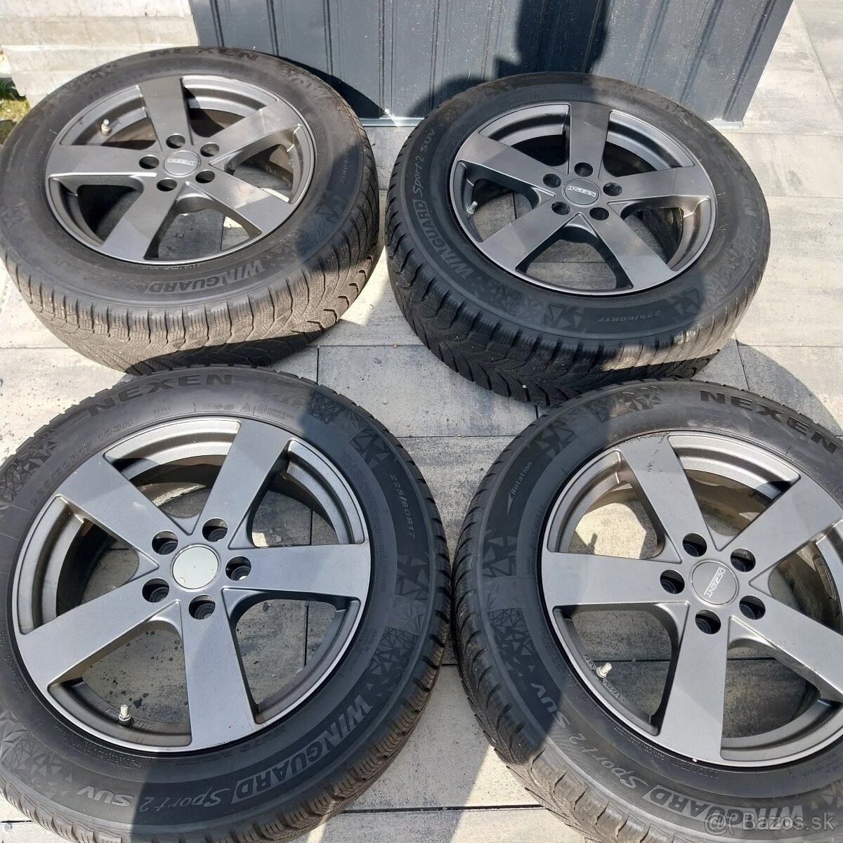 225/60 r17 Kia sportage