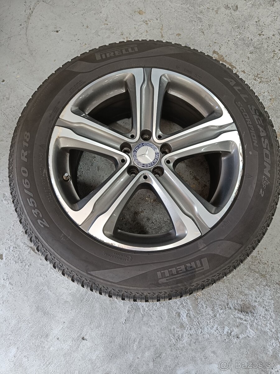 Pirelli 235/60 R18 MBenz