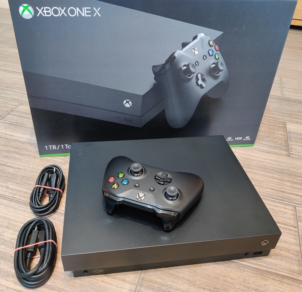 XBOX ONE X 1TB - 4K HDR + hry (hitmnan)