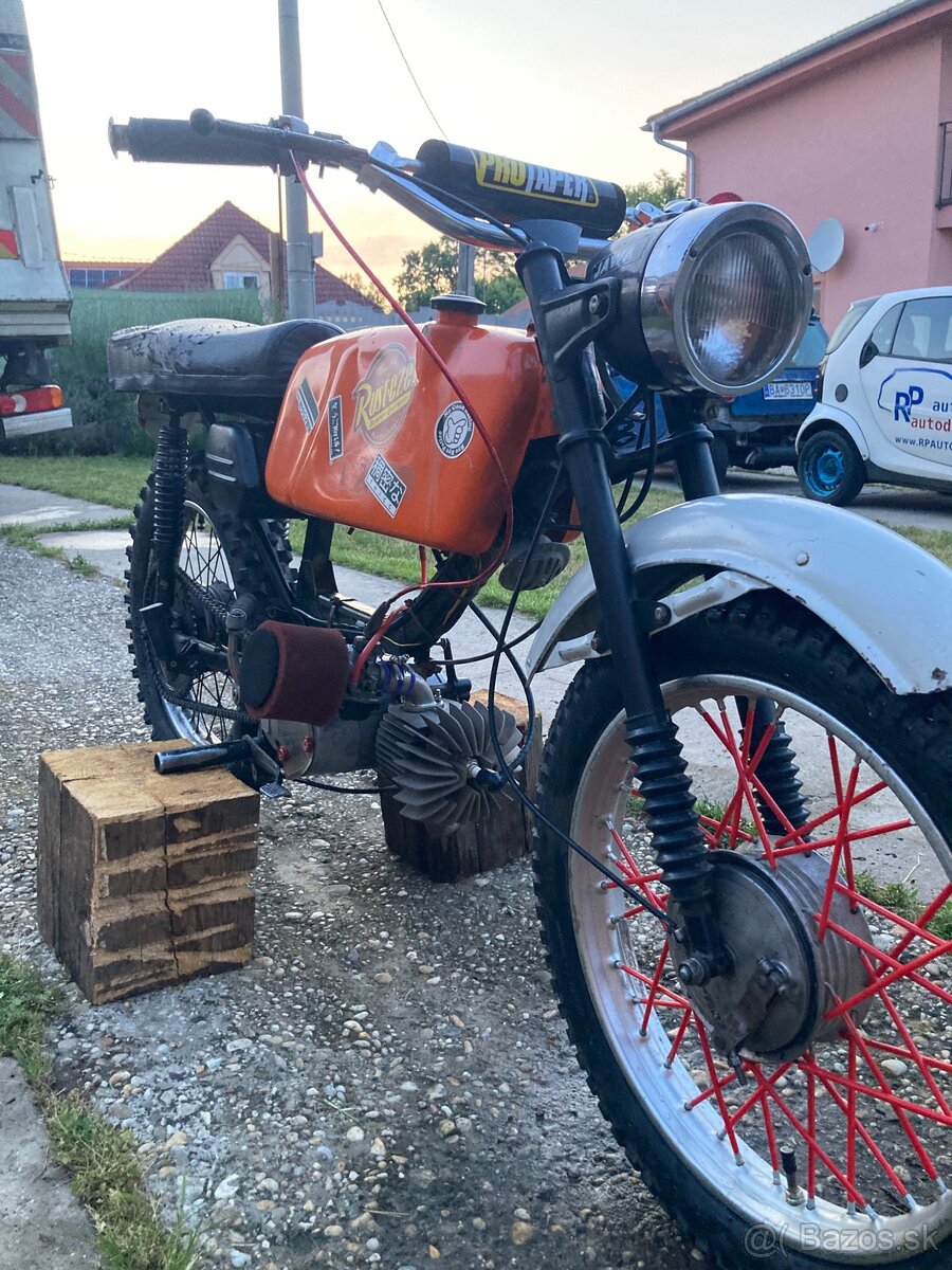 Jawa Mustang 23