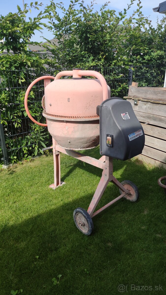 Miešačka Hecht 120 l
