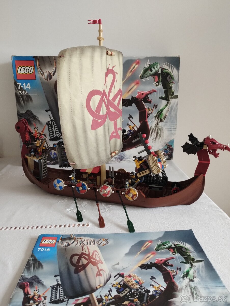 LEGO 7018 Viking Ship challenges the Midgard Serpent (s krab