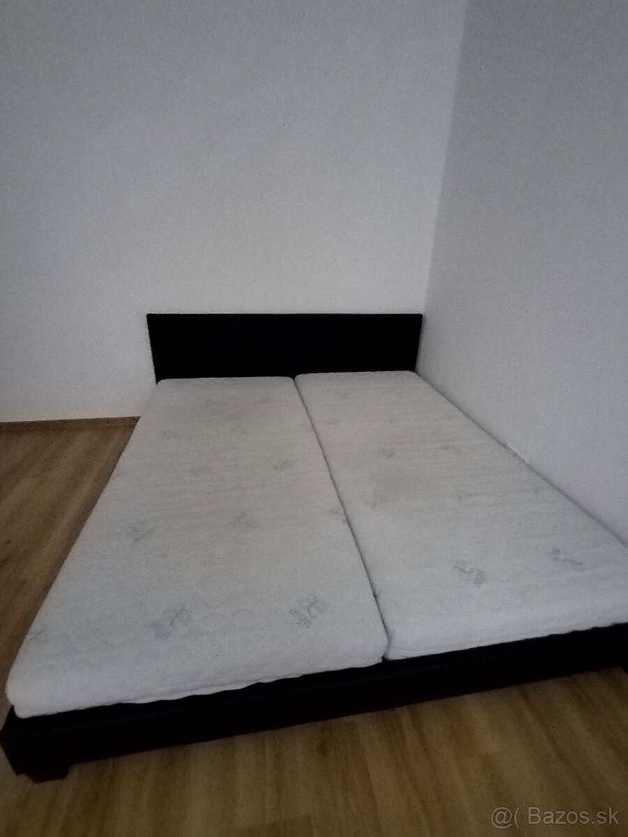 Manželská posteľ 180x200cm s matracmi