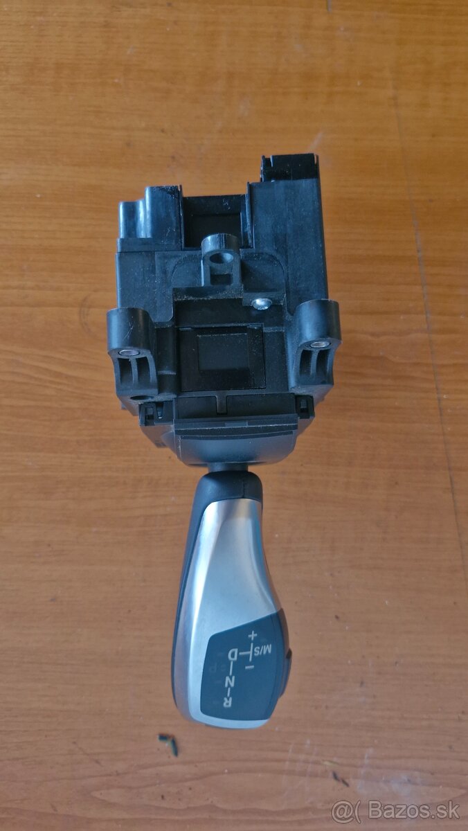 Predám joystick volic automatu bmw f10 f11
