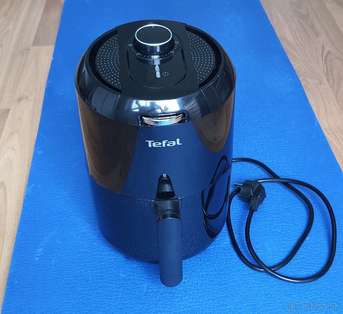 Predám teplovzdušnú fritézu Tefal Easy Fry Compact EY101815