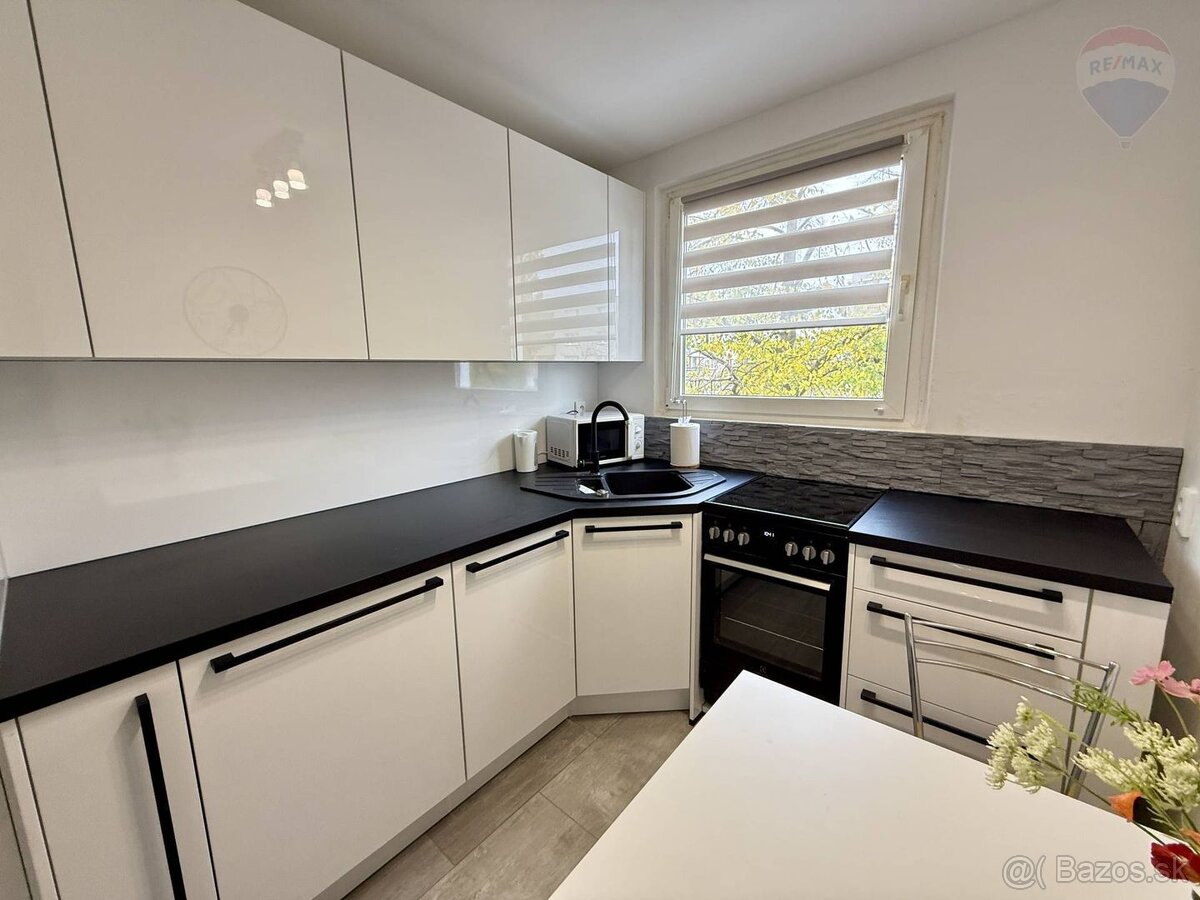 PRENÁJOM: KOMPLETNE ZARIADENÝ 3IZBOVÝ BYT, DUNAJSKÁ STREDA -