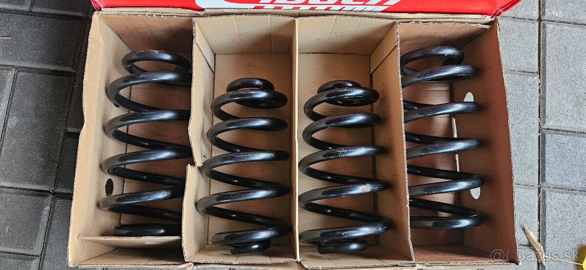 STRUNY z  AUDI A4 B7 8EC