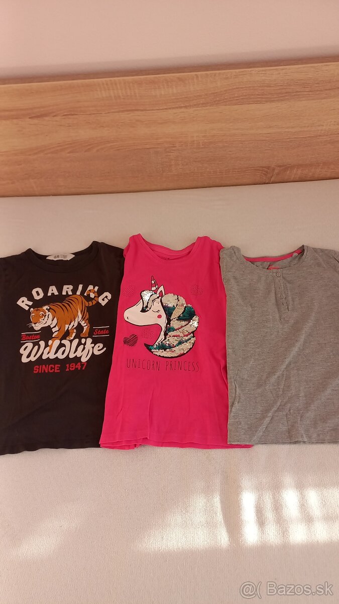 Balík oblečenia pre dievčatko