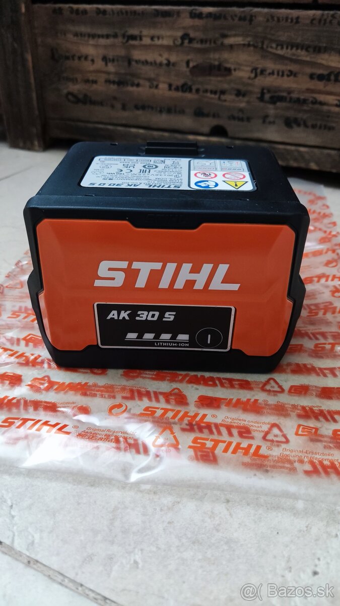 STIHL AK30S