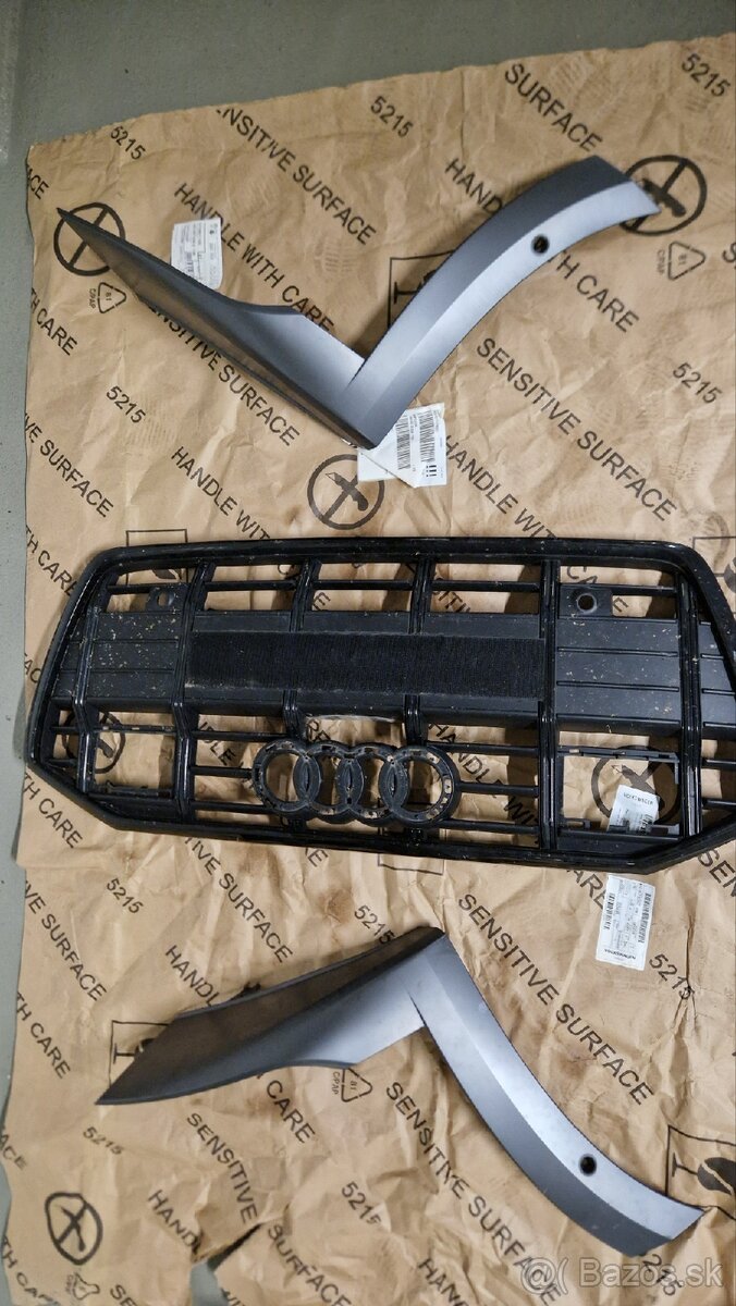 AUDI A6 C8 ALLROAD GRILL/MASKA 4k0853651g