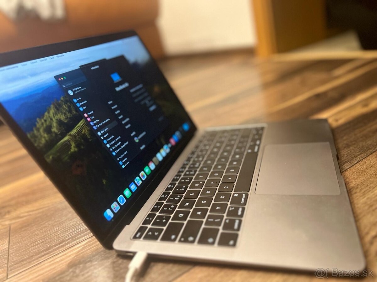 MacBook air 8/256GB i5