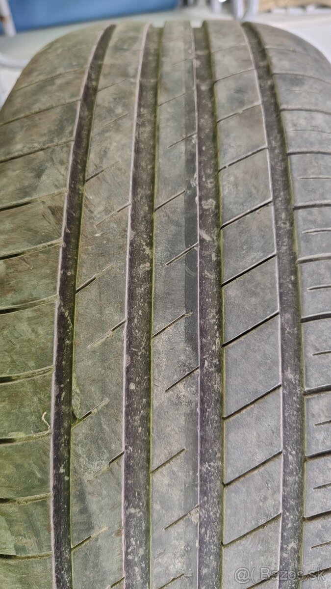 225/55 R17 letne Goodyear