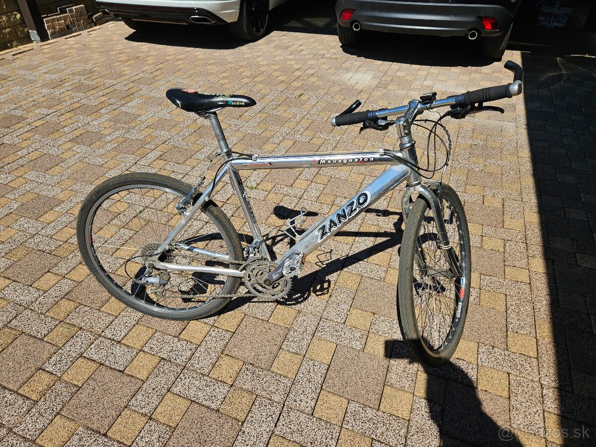 Predam horsky bicykel s kvalitnou vybavou