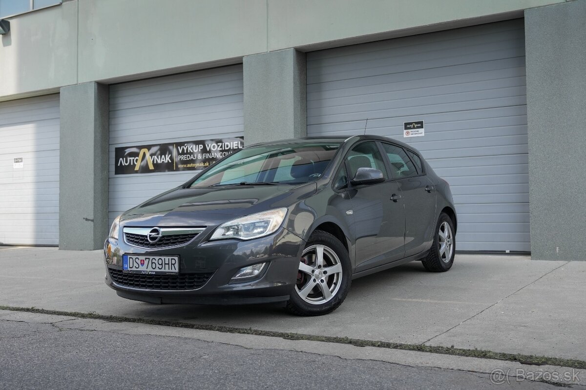 Opel Astra 1.7 CDTI M6