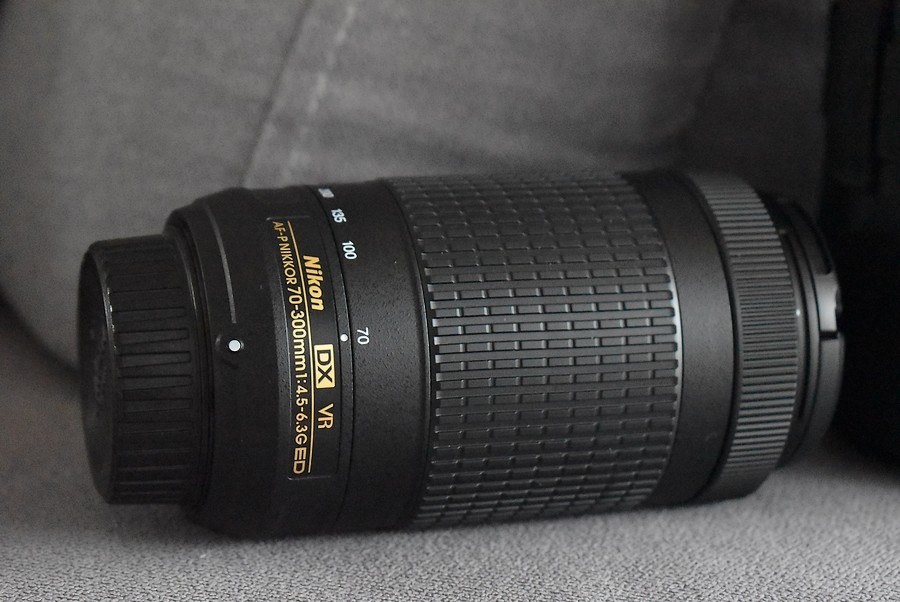 Nikkor 70 - 300 AF-P s VR stabil. - tele zoom objektiv nikon