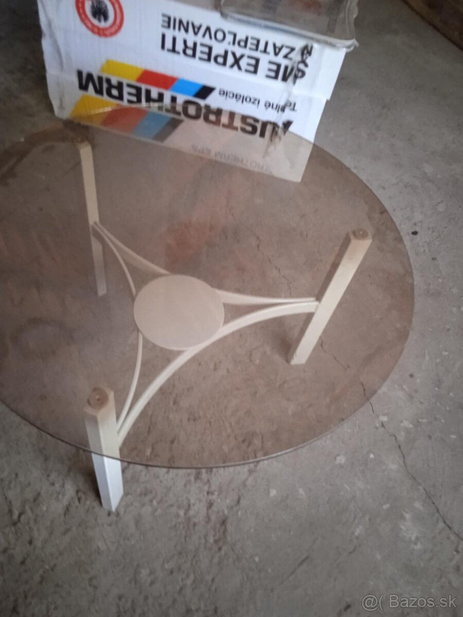 Predám obývačkový stolík