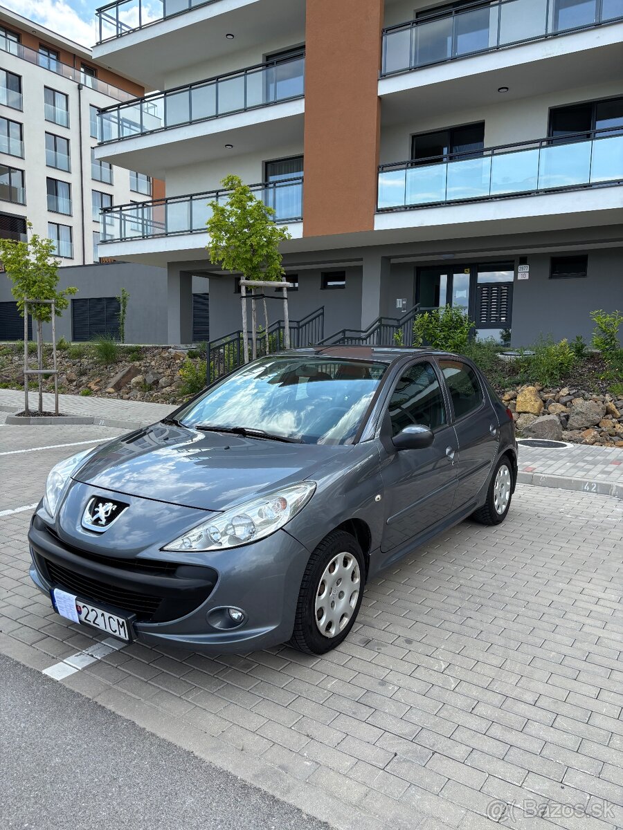 Predám Peugeot 206+ 1.4 Benzín