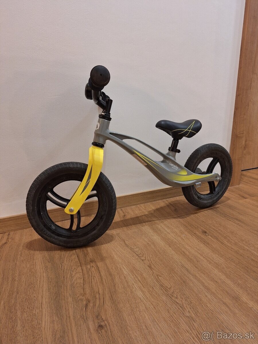 Balančný bicykel (odrážadlo) Lionelo Bart Tour
