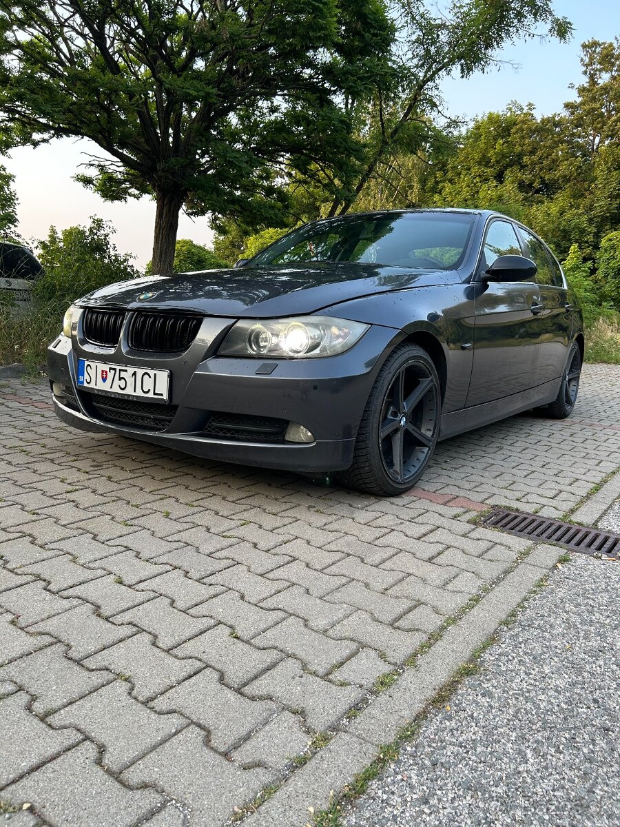 BMW e90 325i