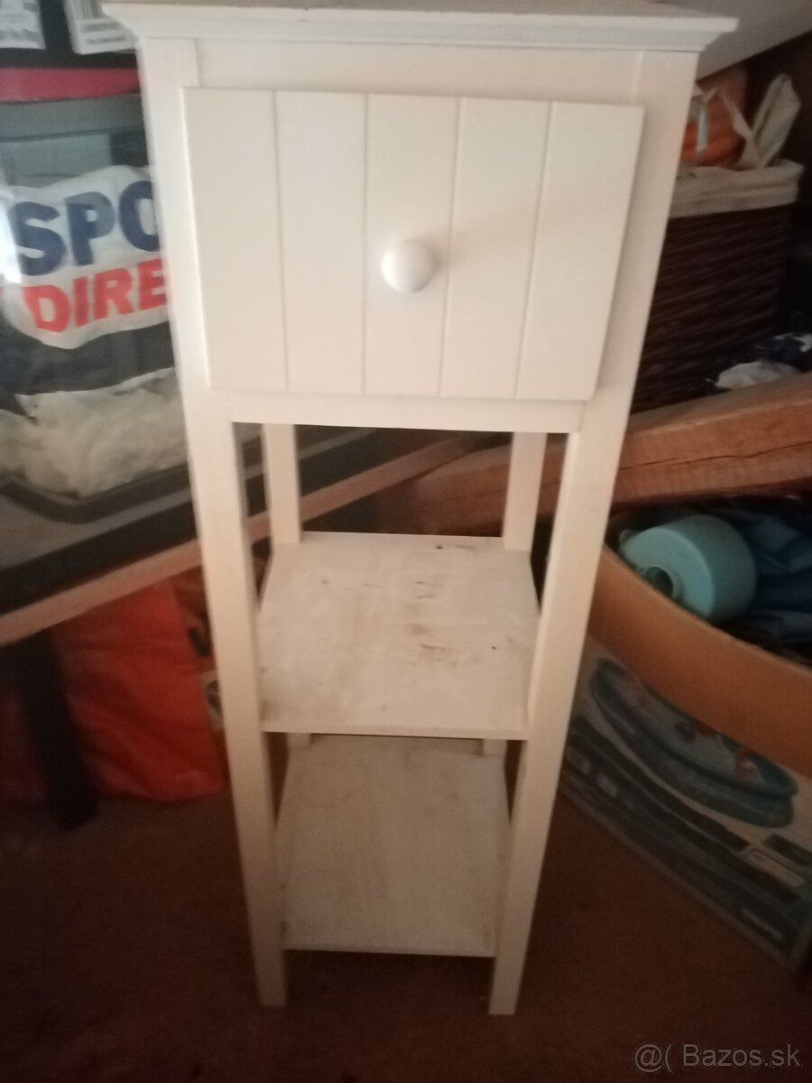 Skrinka do kúpeľne