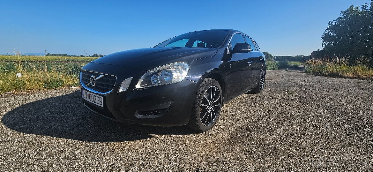 Volvo V60 D3 momentum geartronic 2012