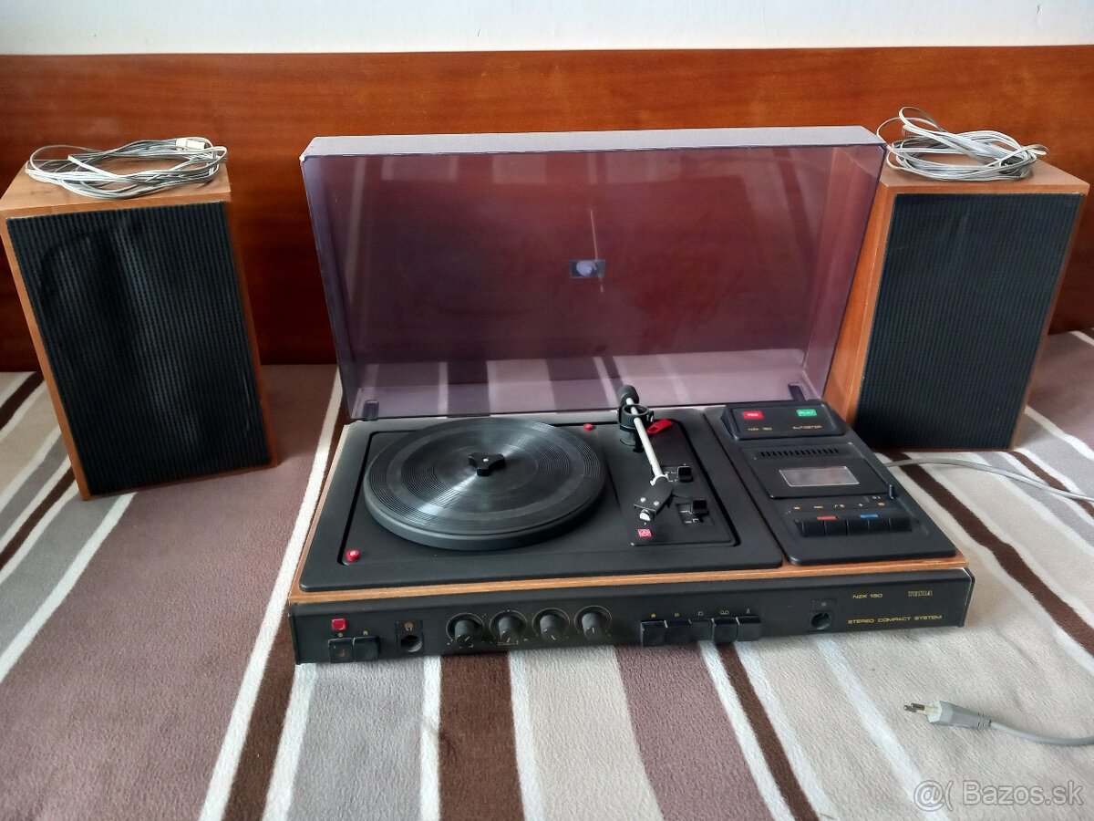 Predám gramofón s reproduktormi