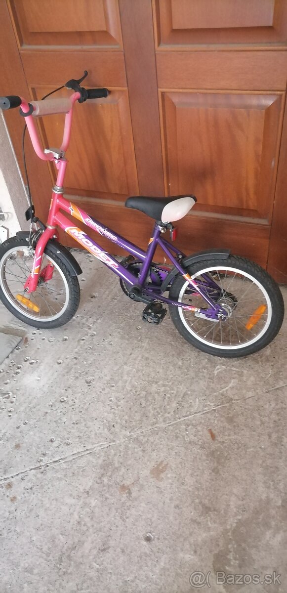 Predam detsky bicykel.