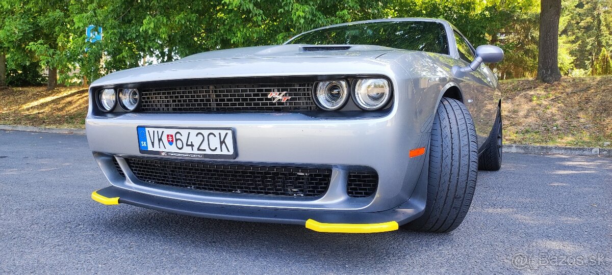 Dodge Challenger R/T manuál