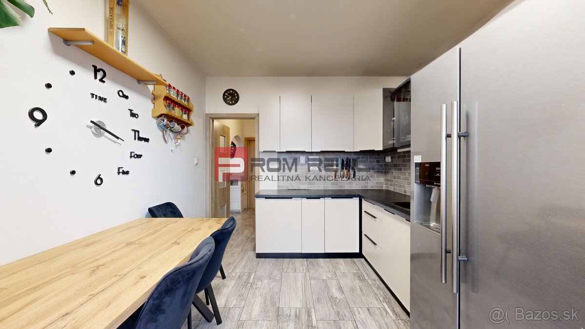 PREDAJ veľkého 3 izbového bytu