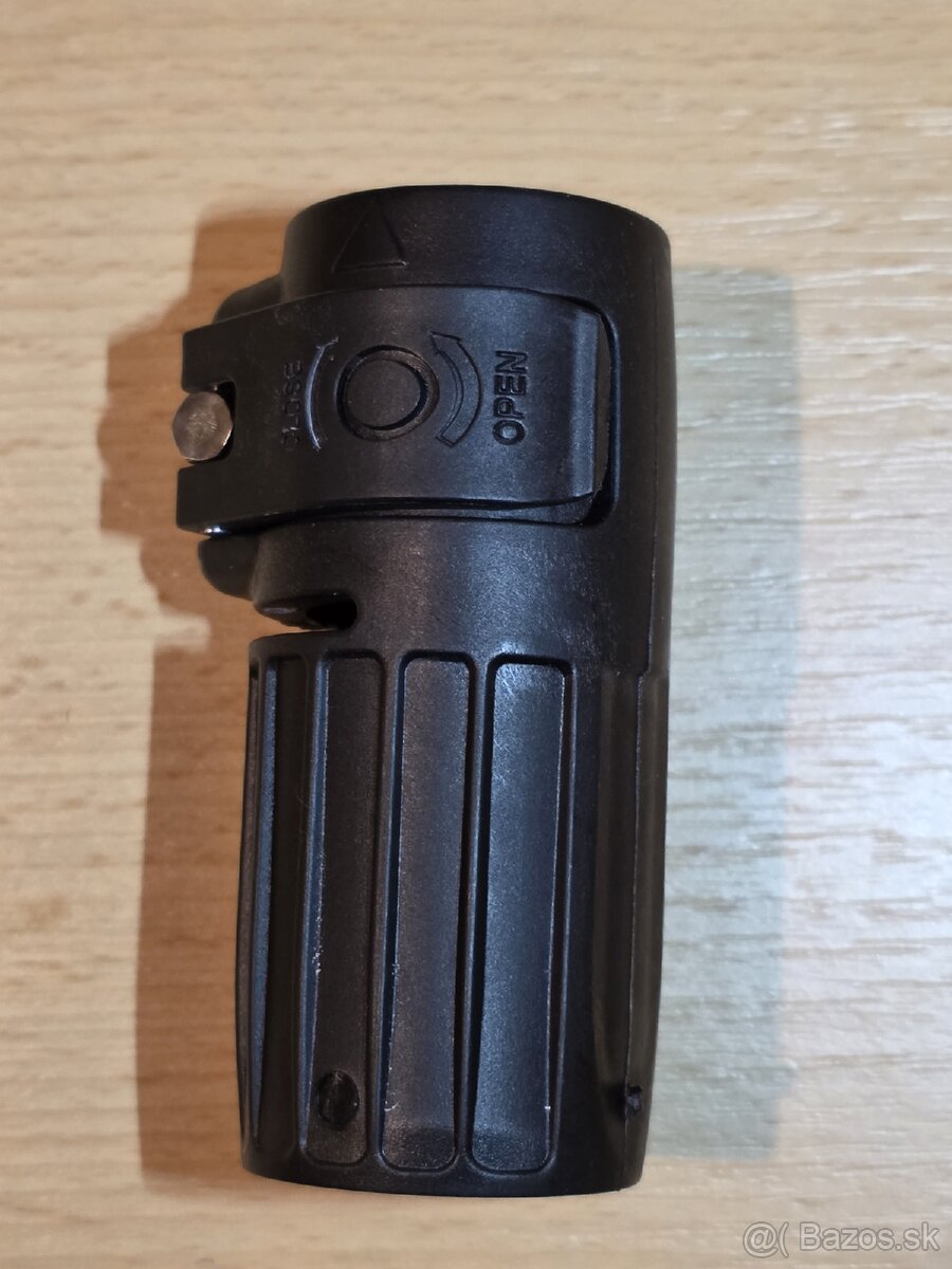 Svorka pre veslo na Paddleboard