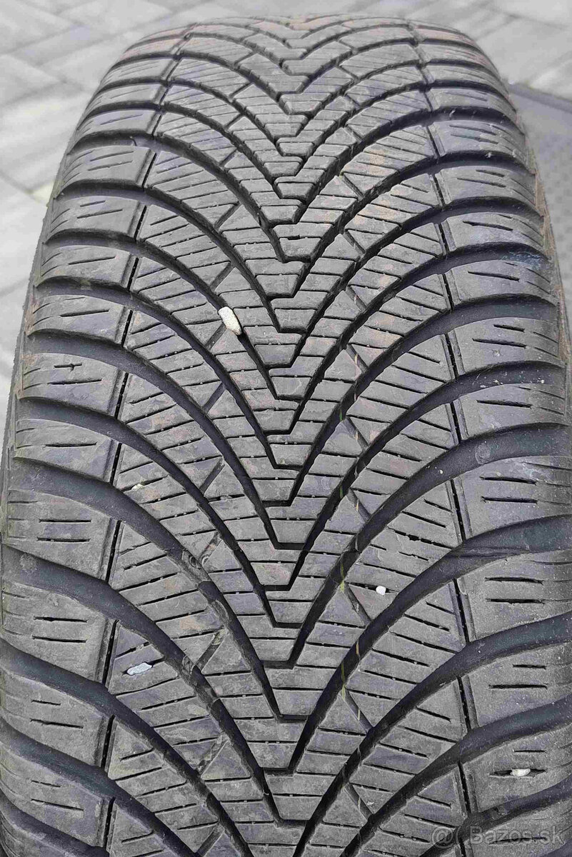 Celoročná pneumatika KUMHO SOLUS 4S 205/55/R16 1ks