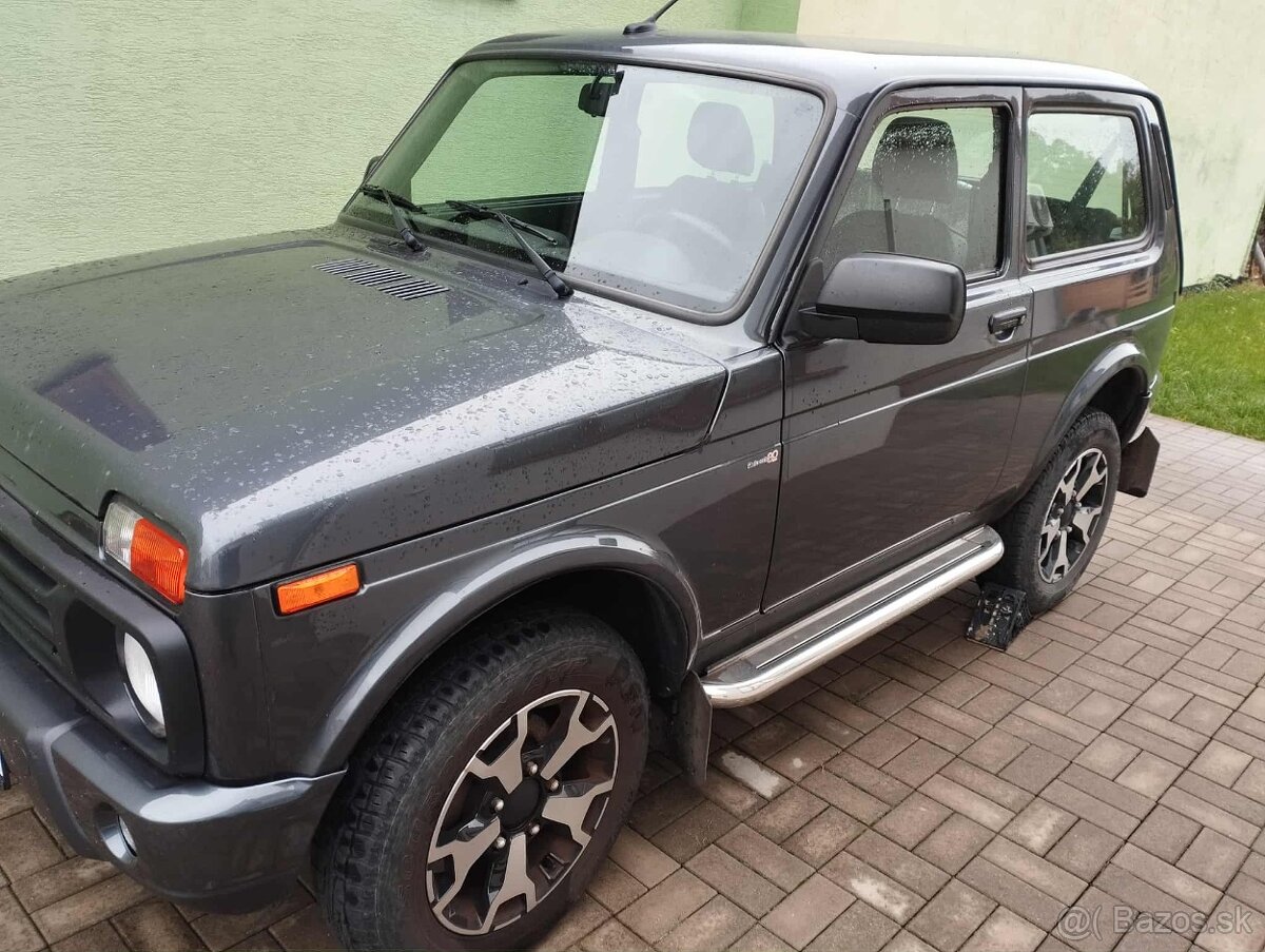 Lada Niva 1,7 4x4 URBAN - LEGEND