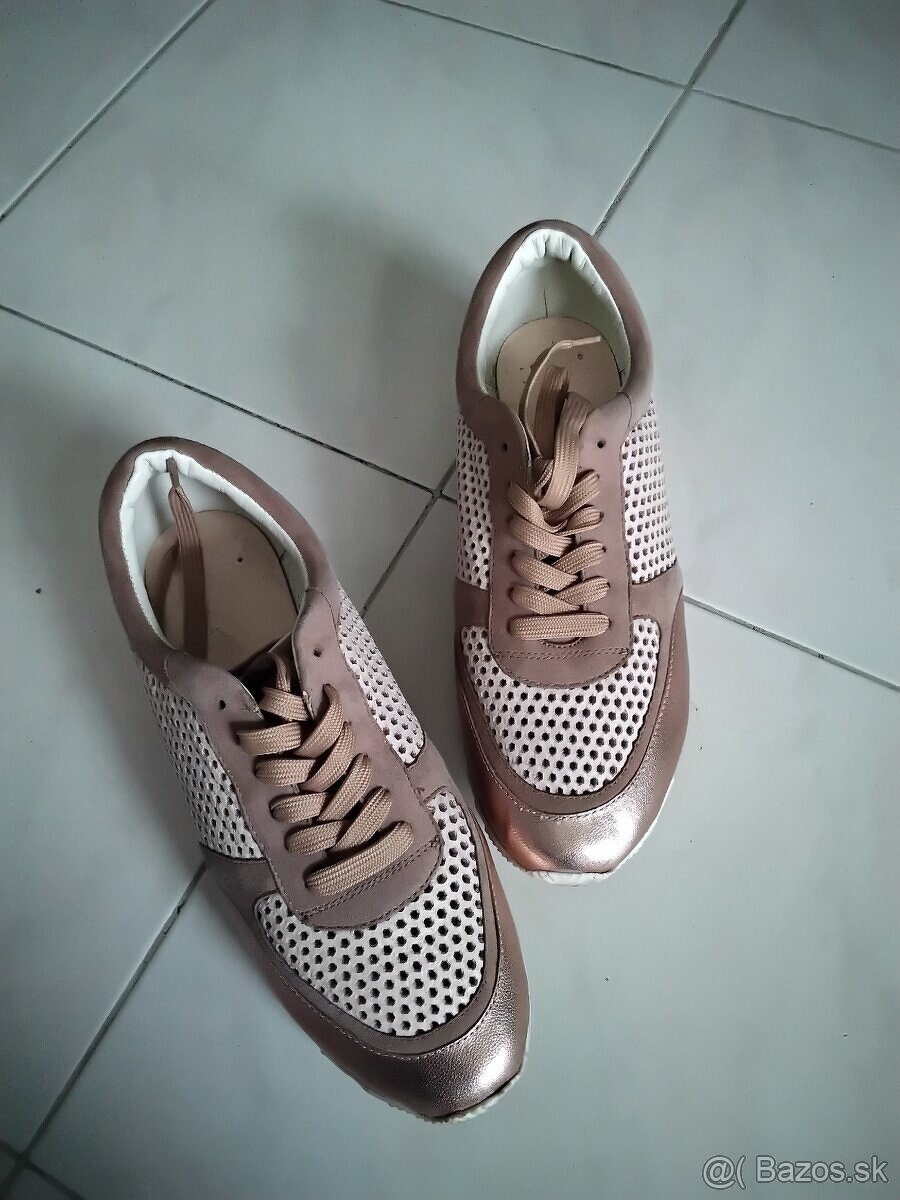 Damske tenisky, zn. Steffen Schraut, nove