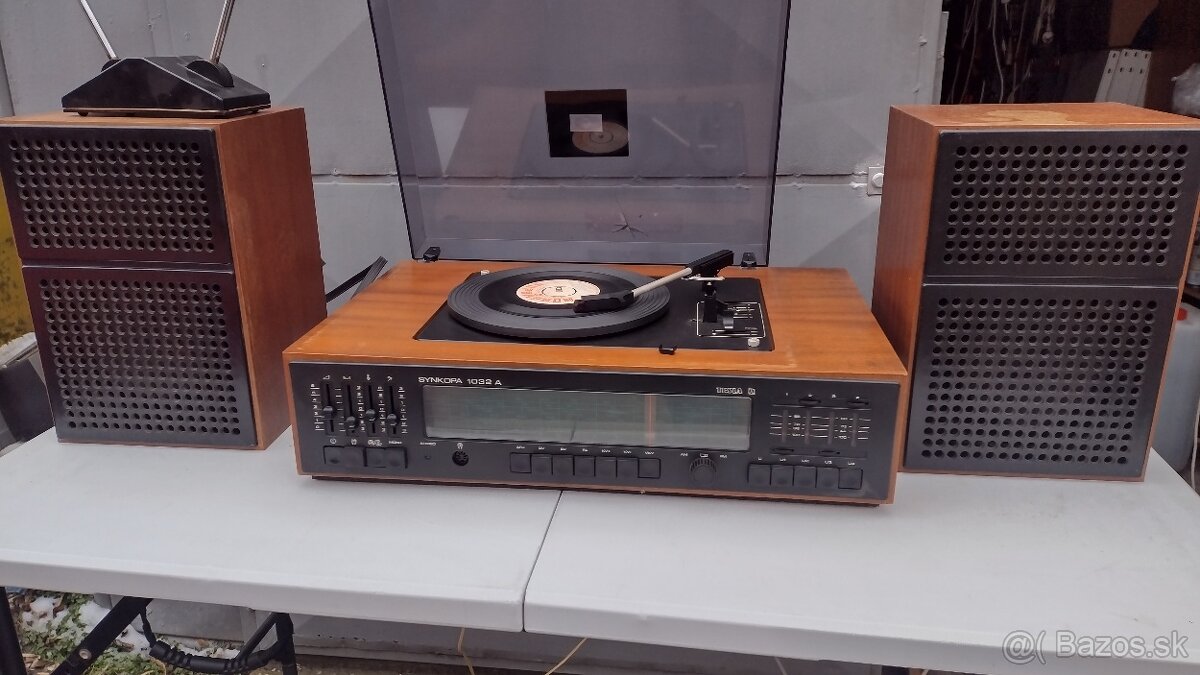 Predám Tesla gramofón s rádiom cena 80€.