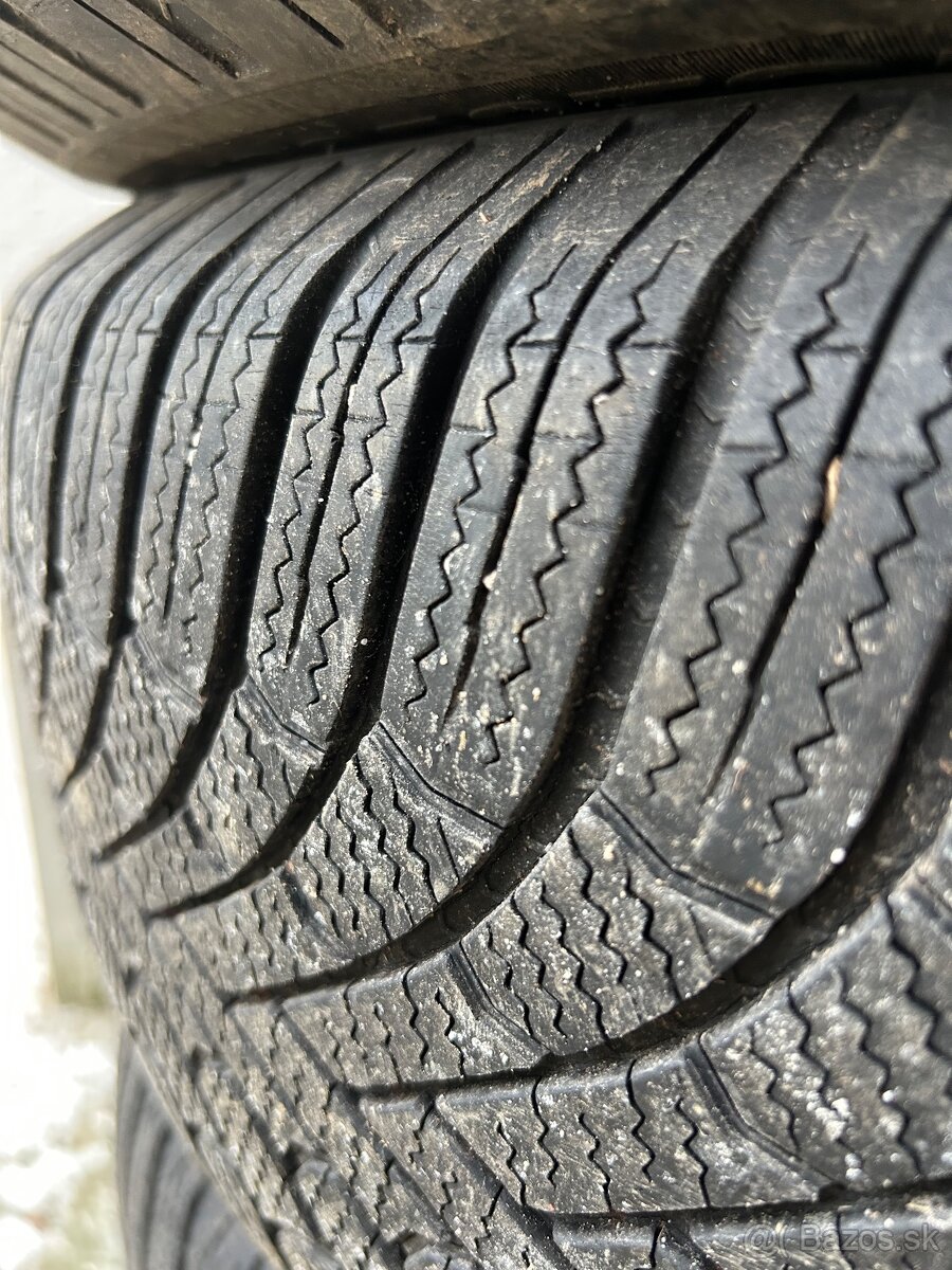 Zimne pneu 265/65 R17 BRIDGESTONE BLIZZAK
