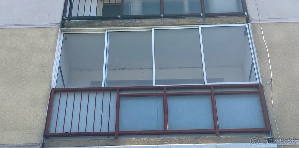 Zasklenie balkóna