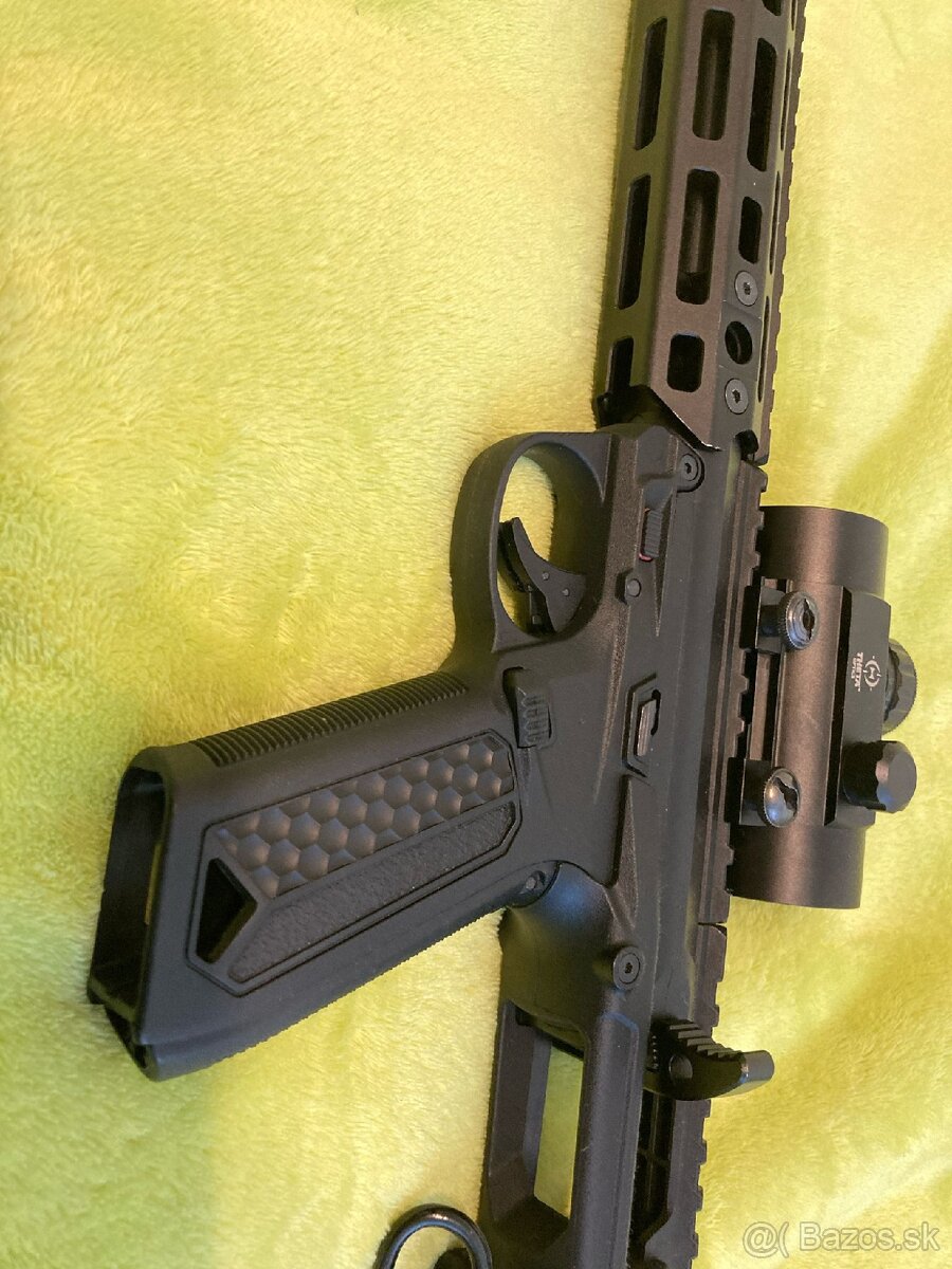 Airsoft vybava AAP01 a AR15