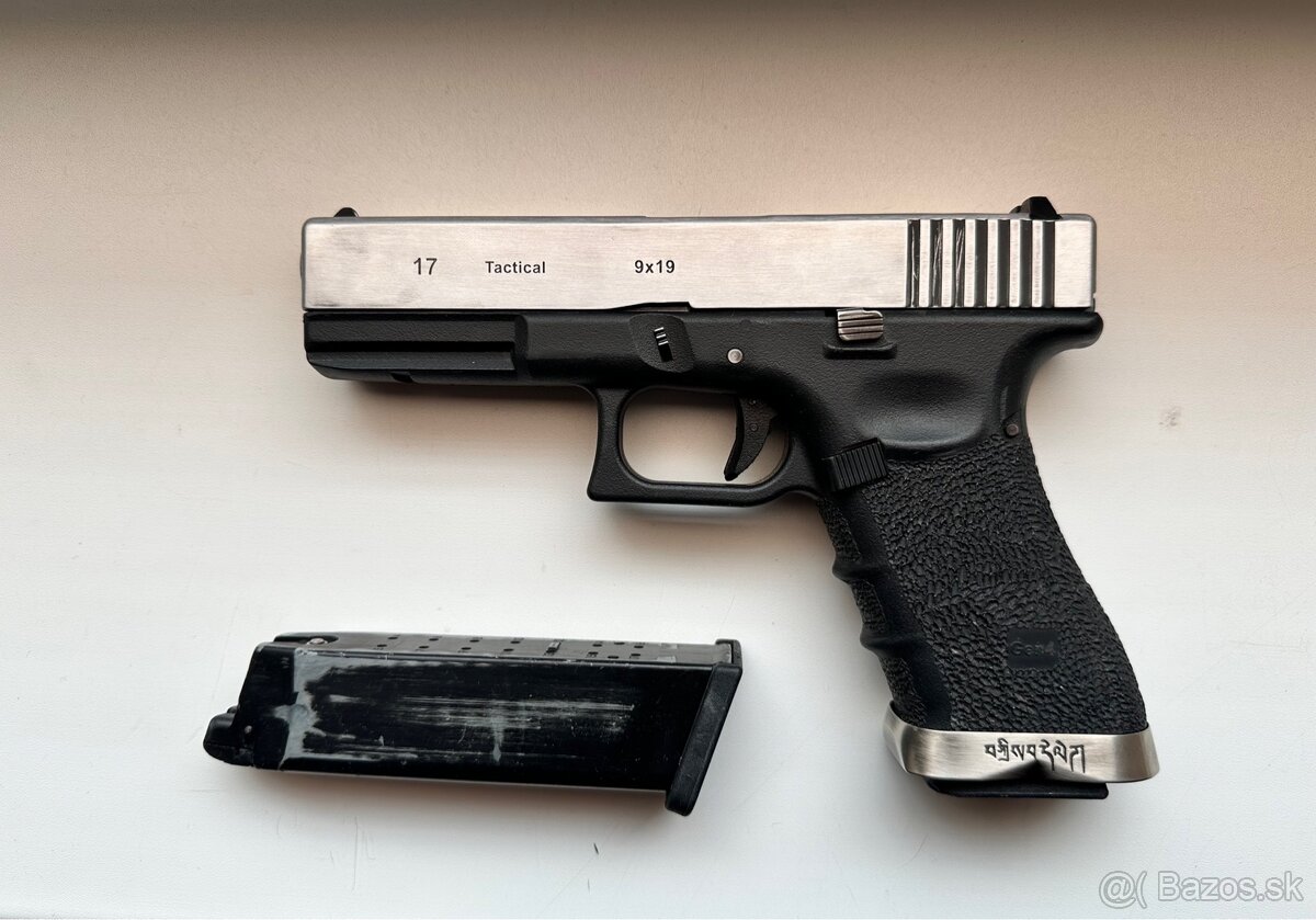 WE Glock 17