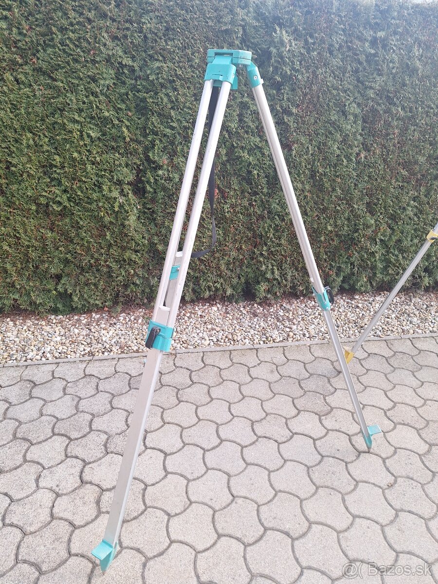 Trojnožka na.laser