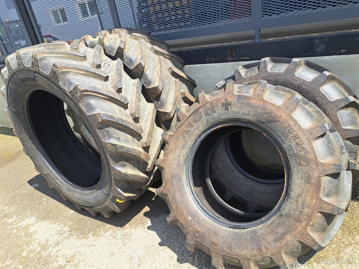 ZANOVNE PLASTE,GUMY TRAKTOR ZETOR FORTERRA