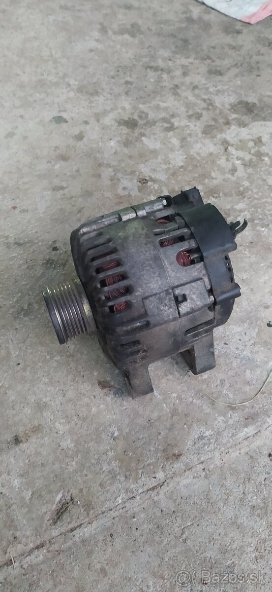 Alternátor Peugeot Citroen Valeo