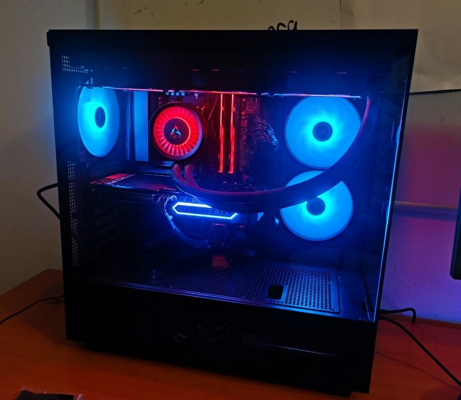 Herný PC, Ryzen 7 9800X3D, RTX 4070 super, 32GB RAM, SSD