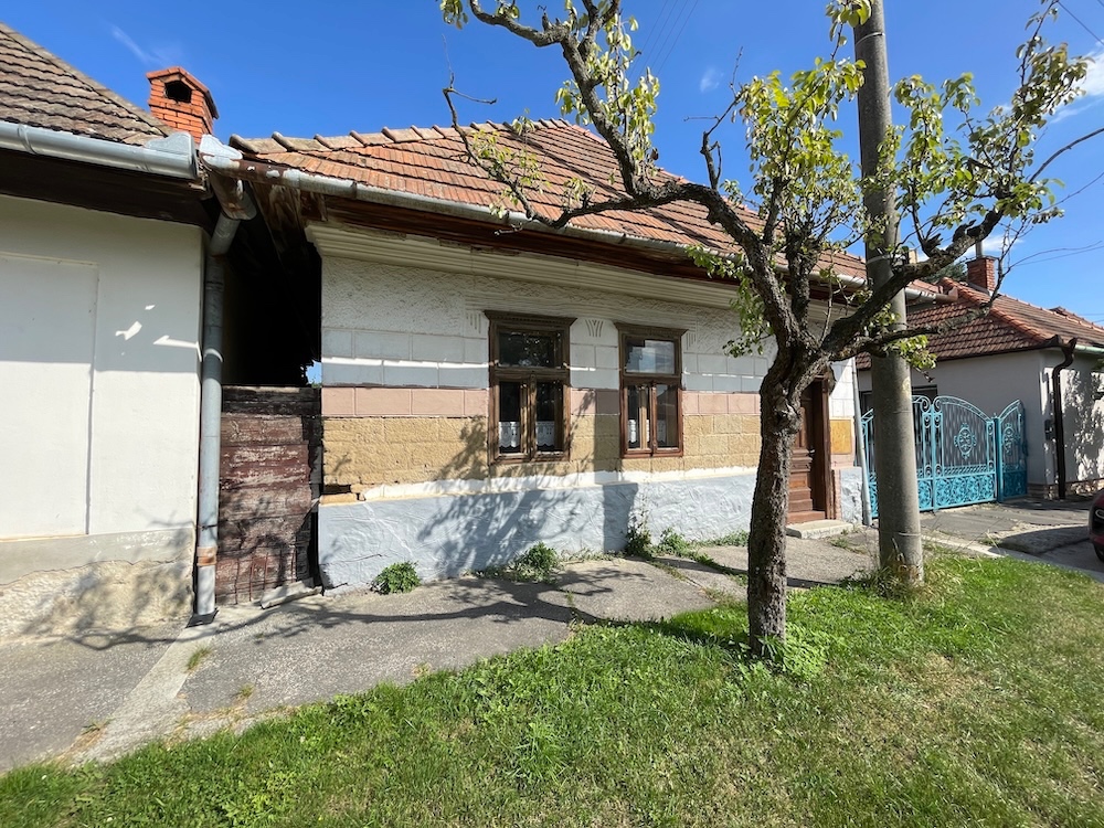 Pozemok s pôvodným domom na predaj, Horný Ohaj