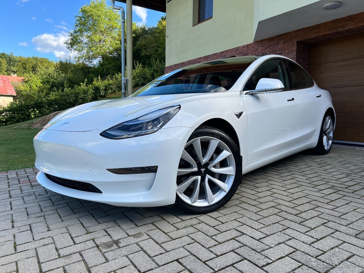Tesla model 3 Long range - možný odpočet DPH - v záruke