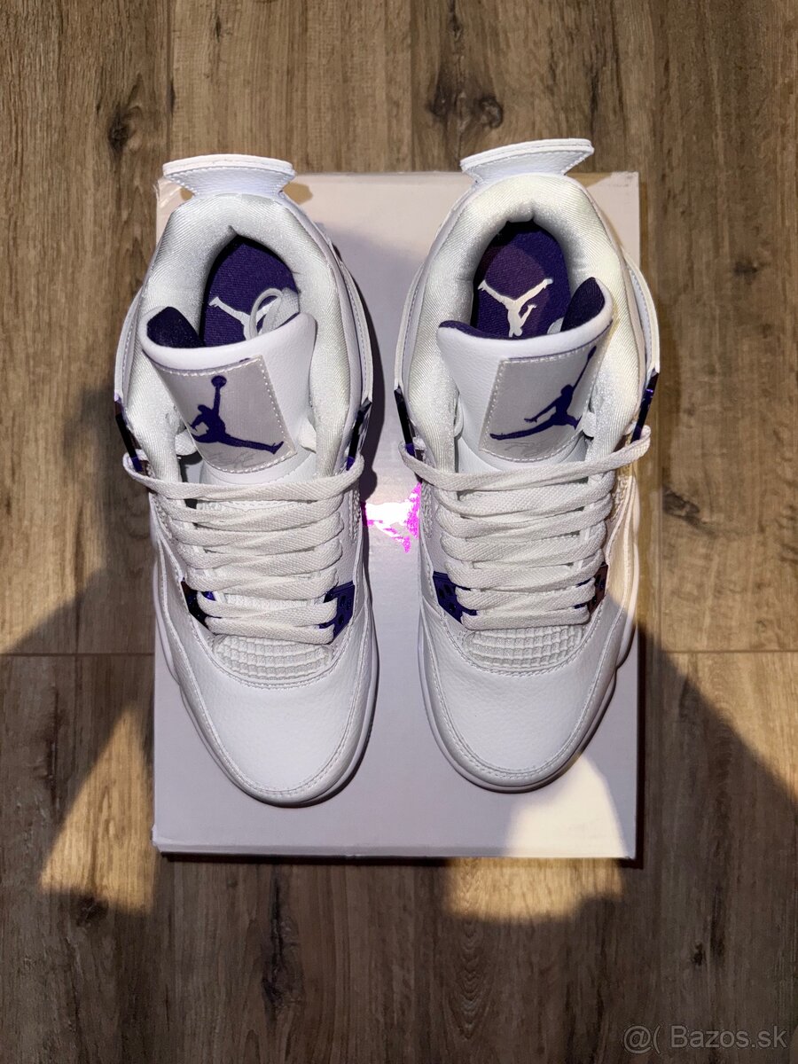 Air Jordan 4 Metallic purple