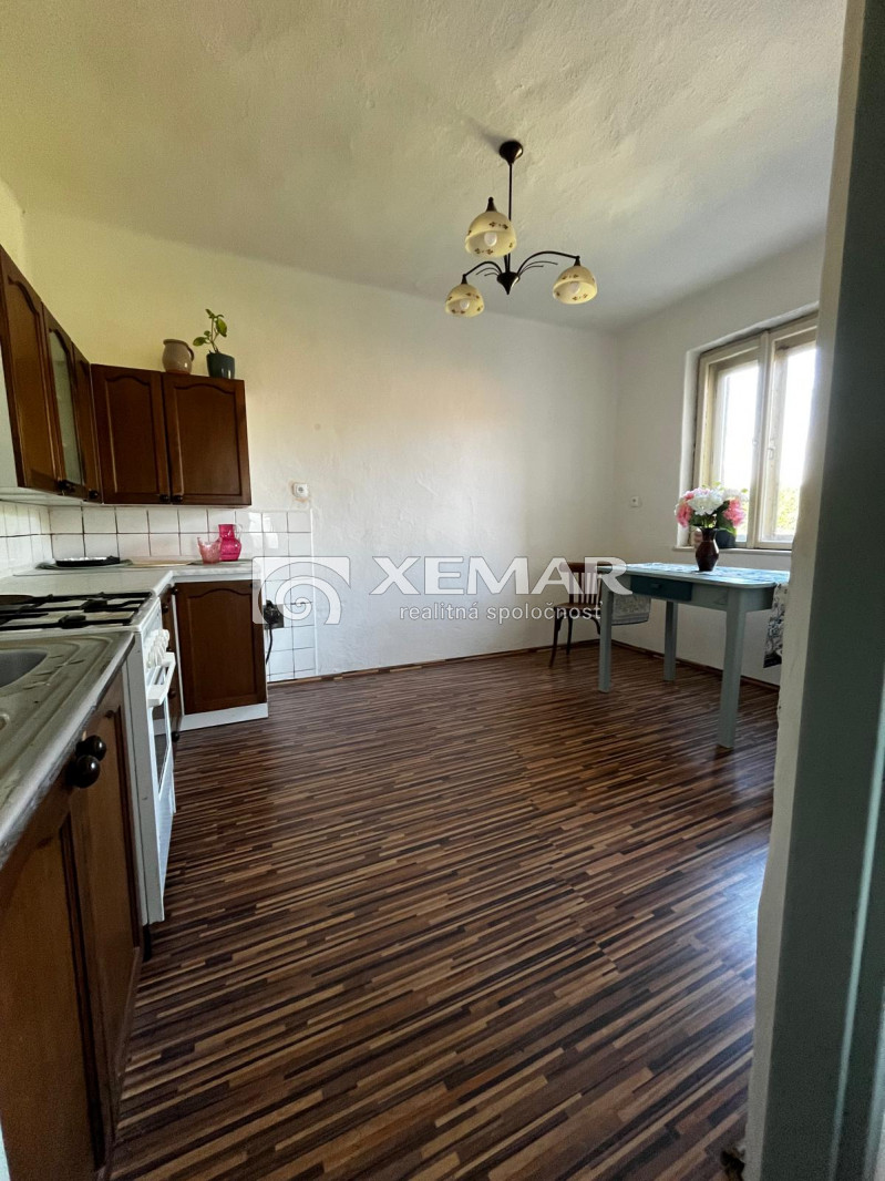 Predaj rodinný dom v pôvodnom stave pri Žiari nad Hronom