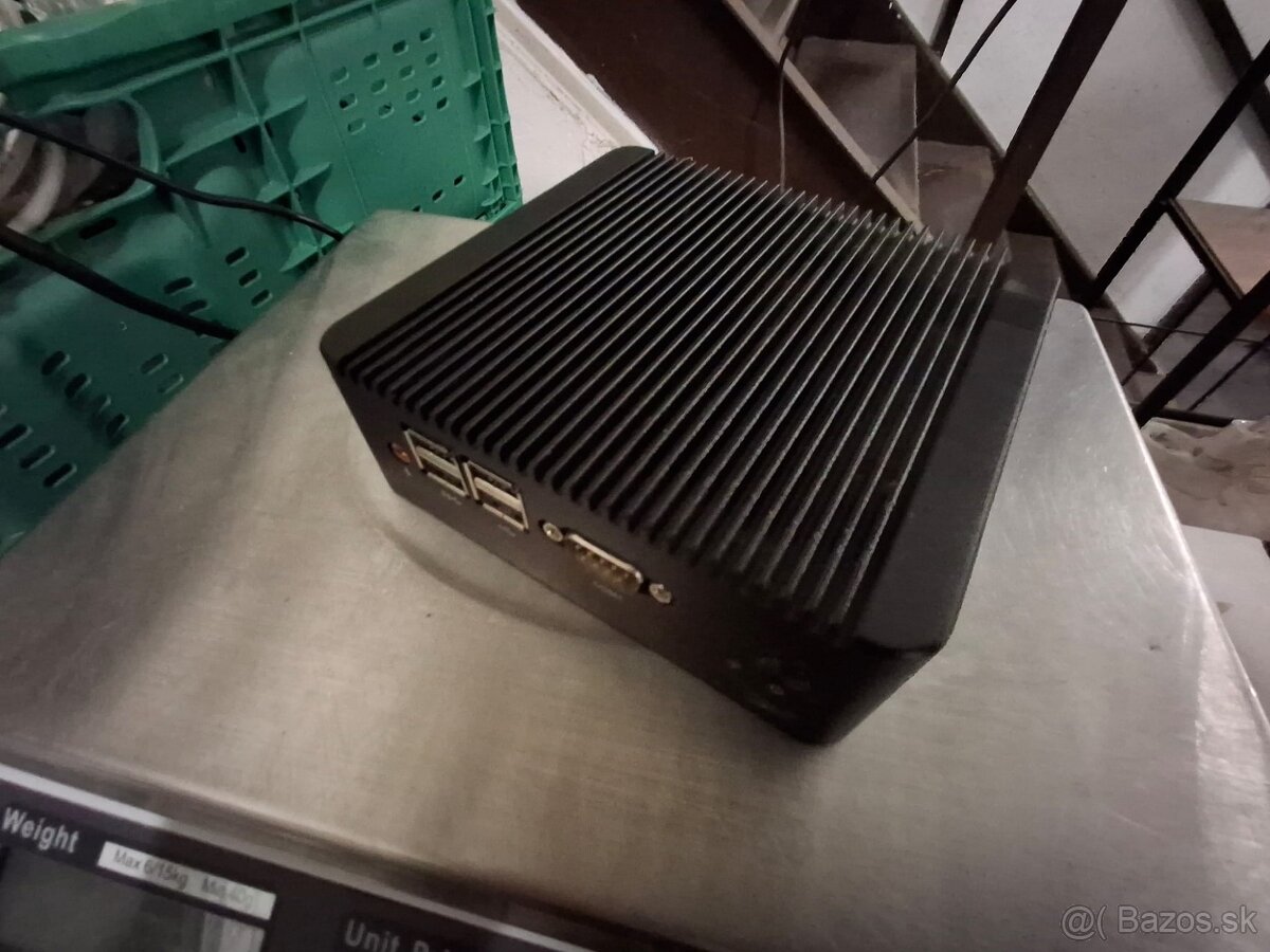 Mini počítač Intel NUC5i5MYHE