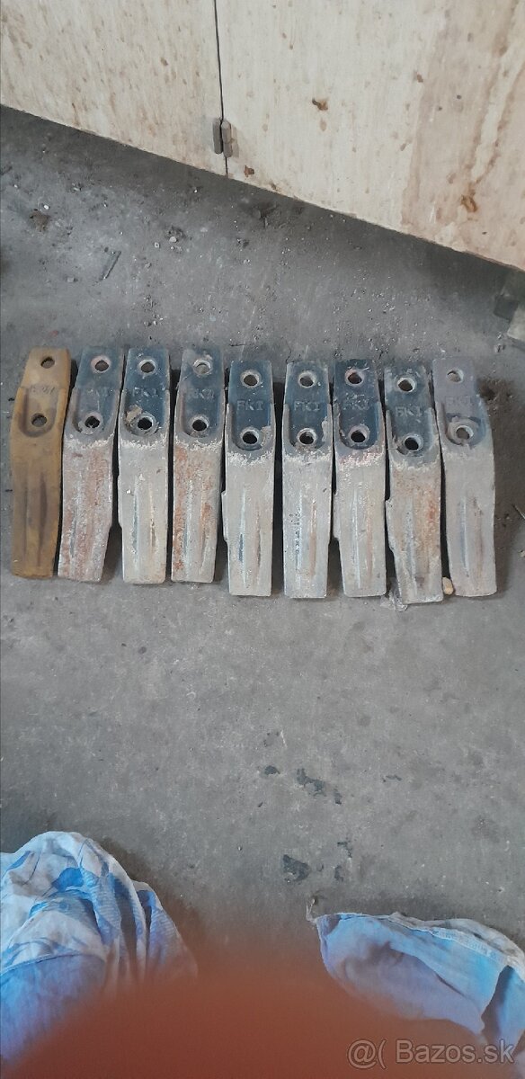 Predám zuby na traktorbager